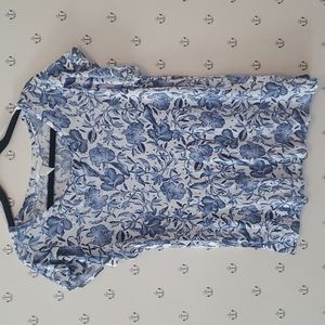 H&M Large Blue & White Floral Short Sleeve Top